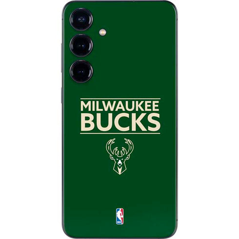 NBA Milwaukee Bucks Standard - Green Galaxy S25 Skin